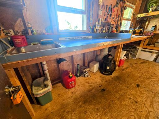 8 Flag, Oak Island, MN 56741