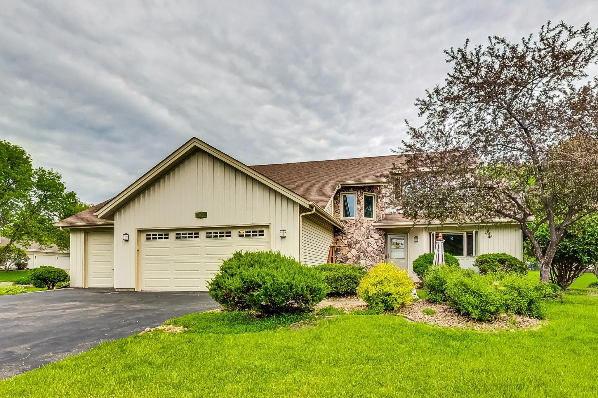 Lovely two story in prime area of Plymouth near parks, walking paths and Medicine Lake Park.