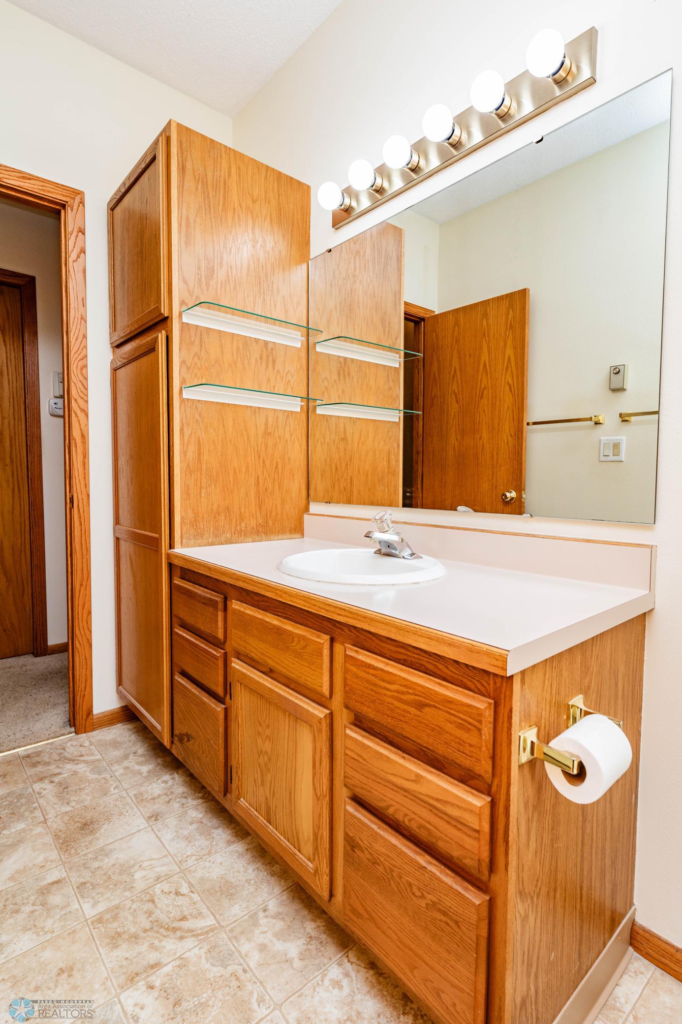 Bathroom Main 3.jpg