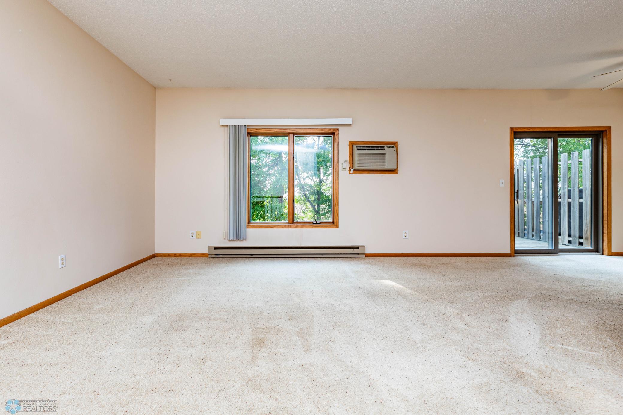 Living Room 1.jpg