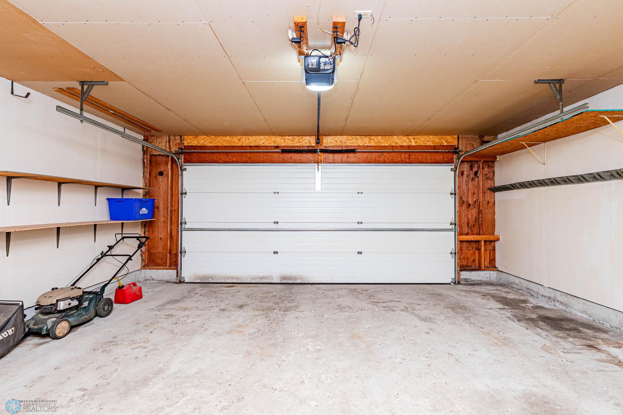Garage 2.jpg