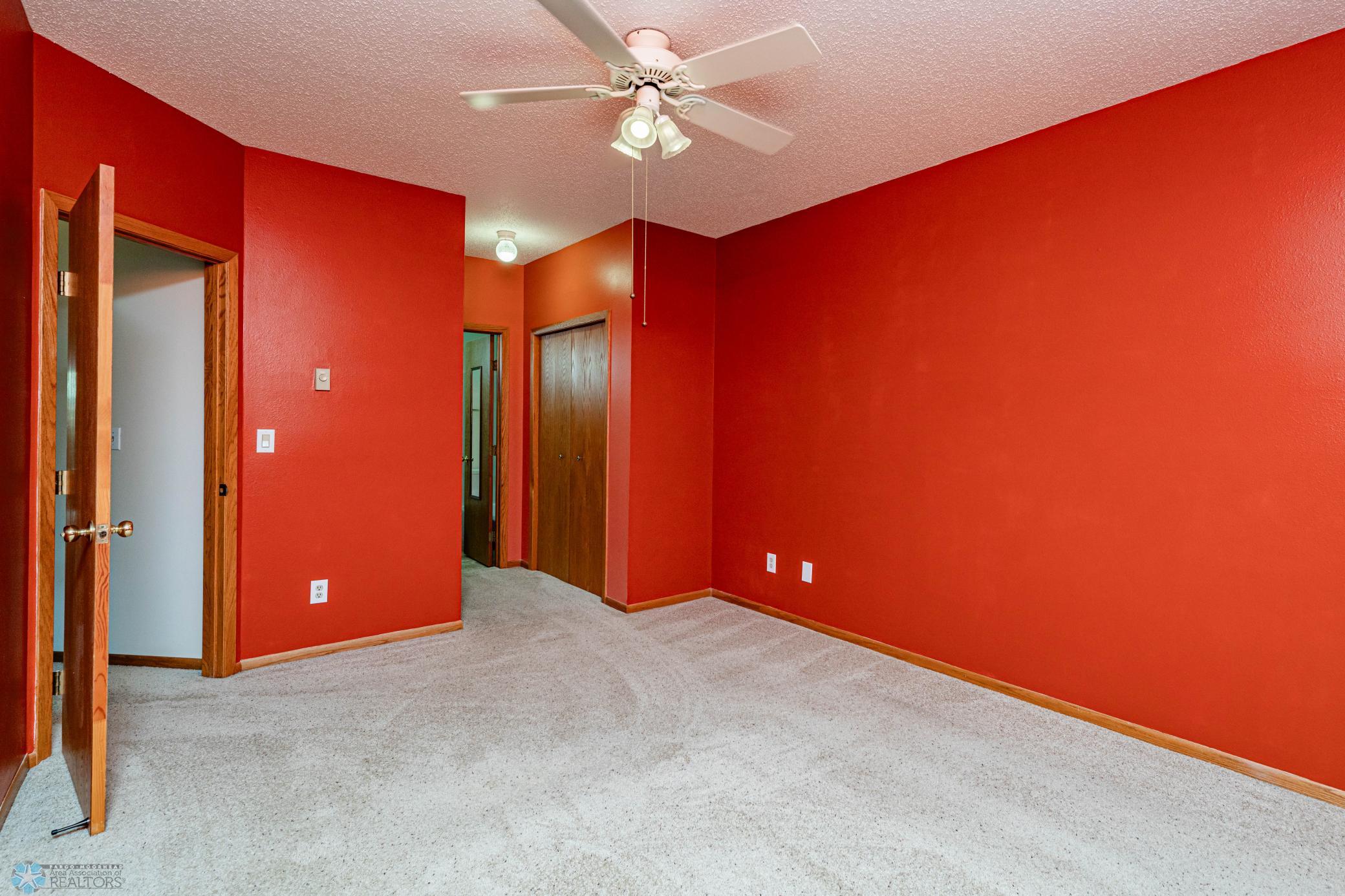 Bedroom Main 2.jpg