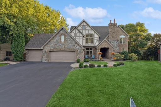 11193 Bluestem Lane, Eden Prairie, MN 55347