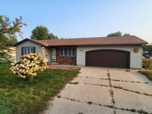 200 5th Avenue NE, Plainview, MN 55964