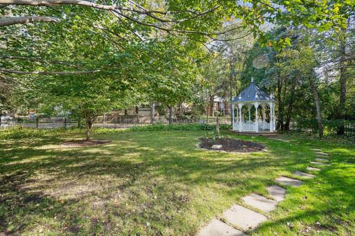 4701 E Lake Harriet Parkway, Minneapolis, MN 55419