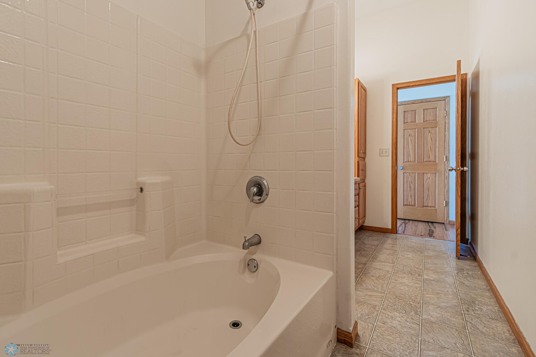 4775 Harvest Dr S, Fargo, ND 58104-19.jpg