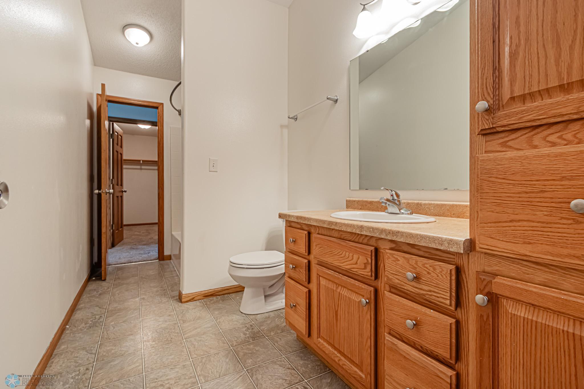 4775 Harvest Dr S, Fargo, ND 58104-17.jpg