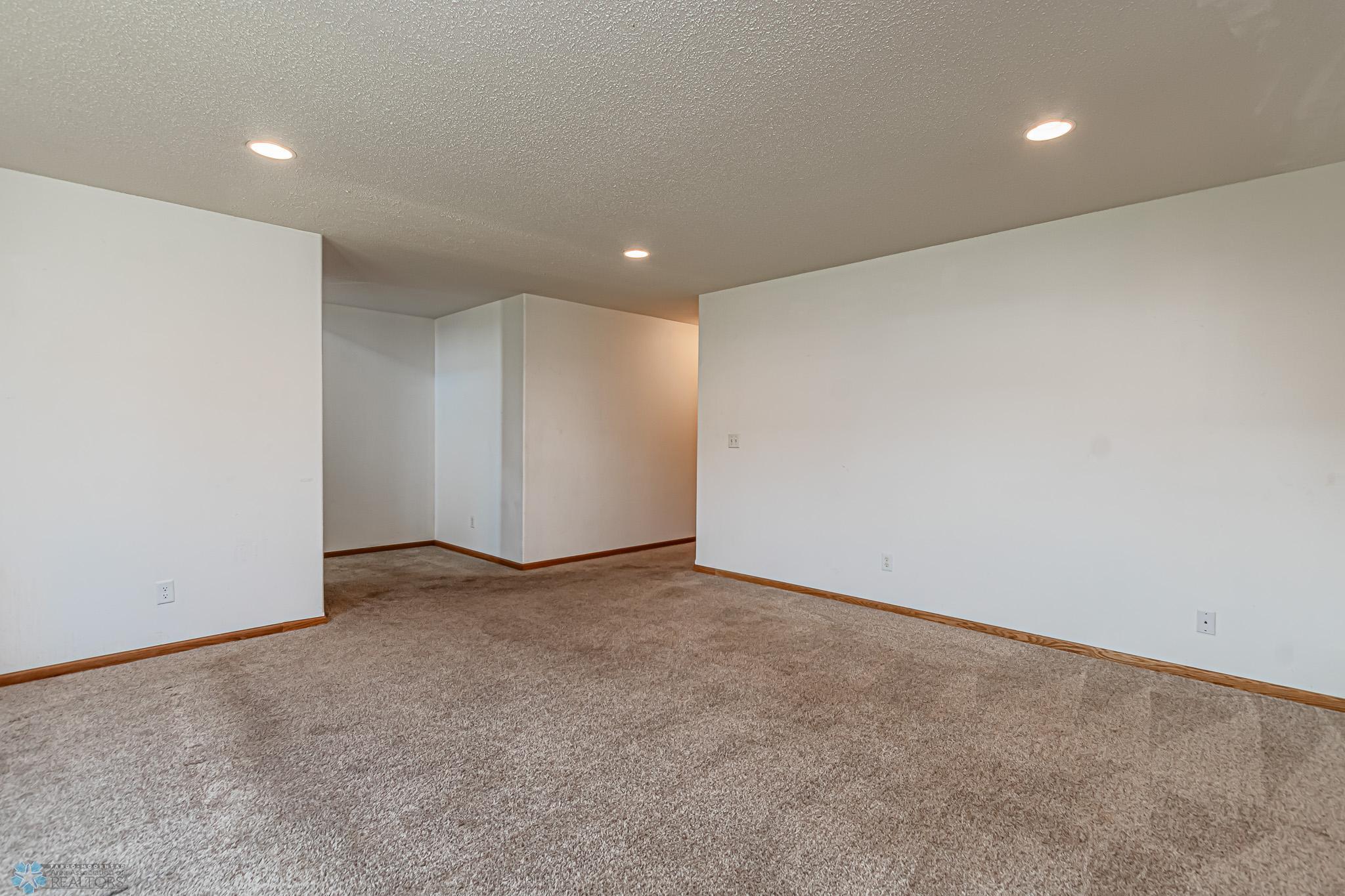 4775 Harvest Dr S, Fargo, ND 58104-14.jpg