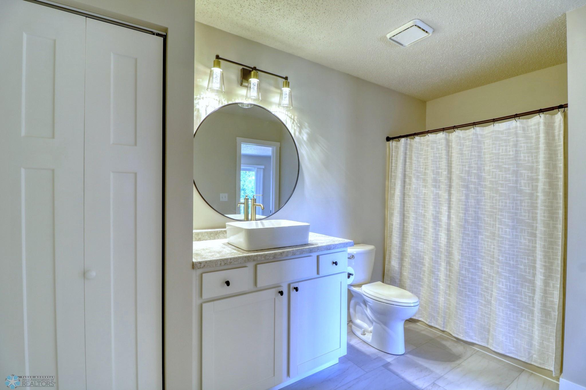 Upstairs Bathroom1_1.jpg