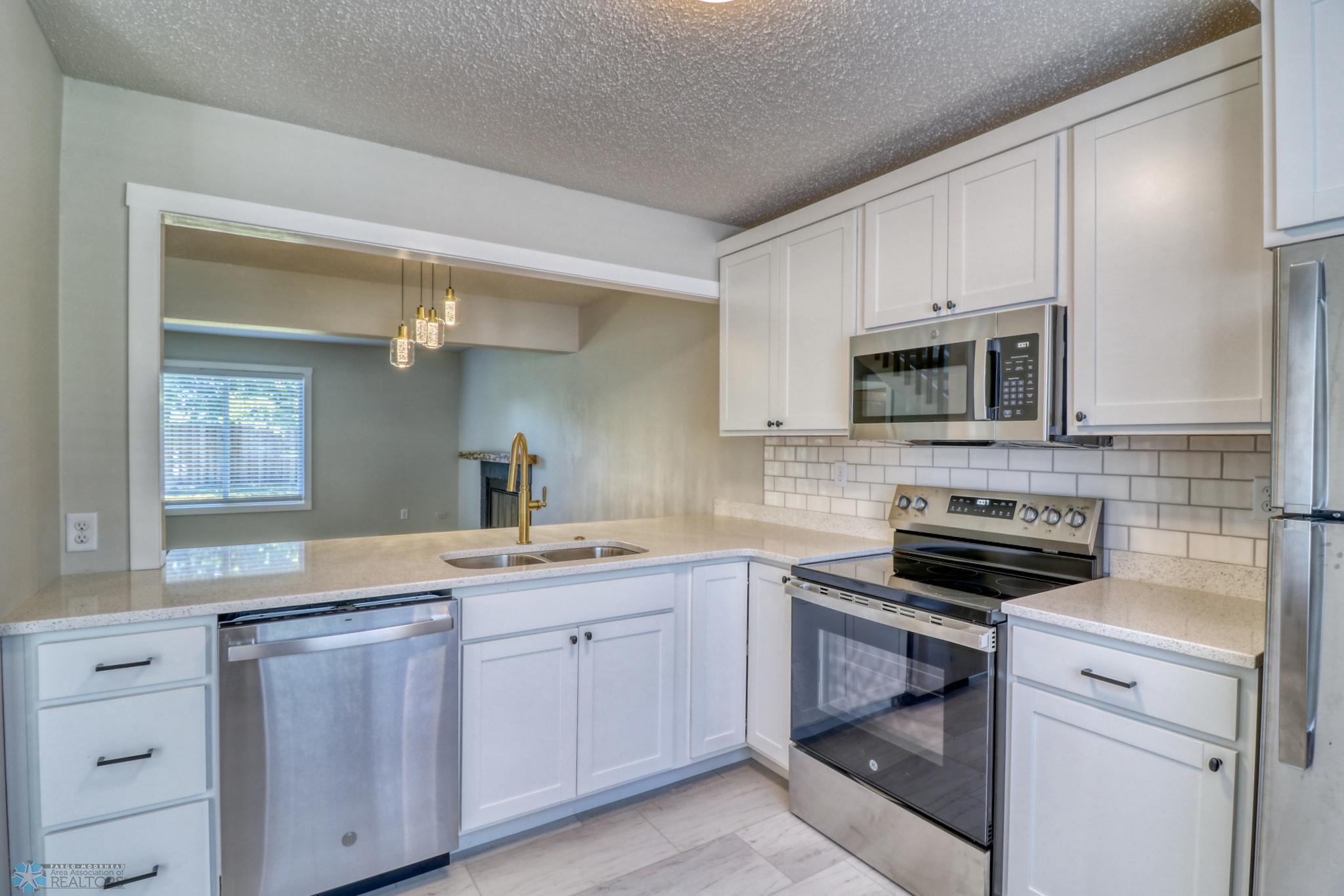 Kitchen1_1.jpg