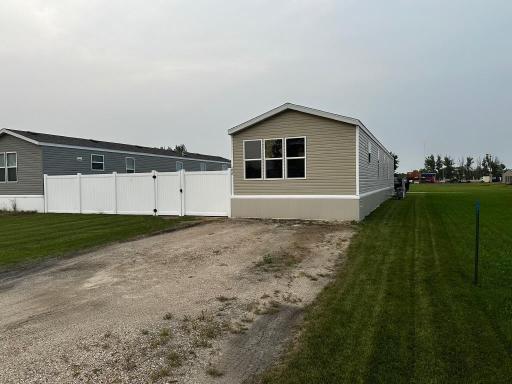 1017 1st Street W, Thief River Falls, MN 56701