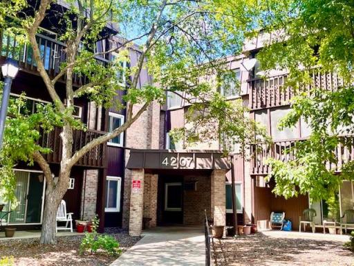 Welcome to 4207 Lakeside unit 338! This top floor condo is sure to please.