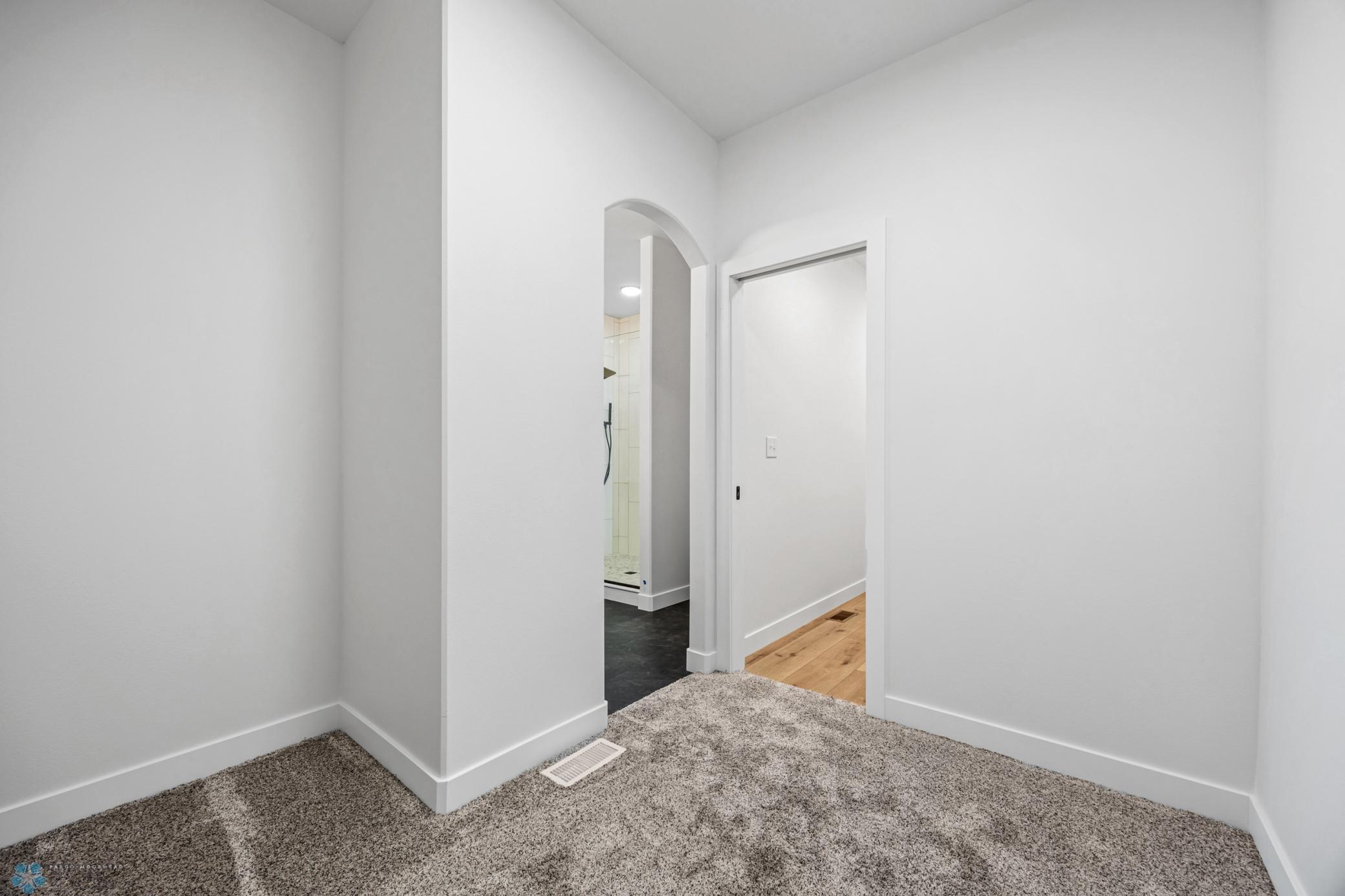 Primary Access to Laundry/Bathroom