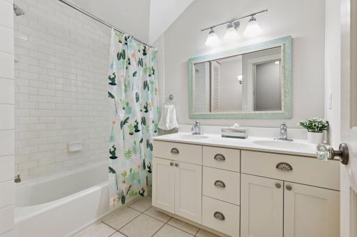 20390 Linwood Road, Excelsior, MN 55331