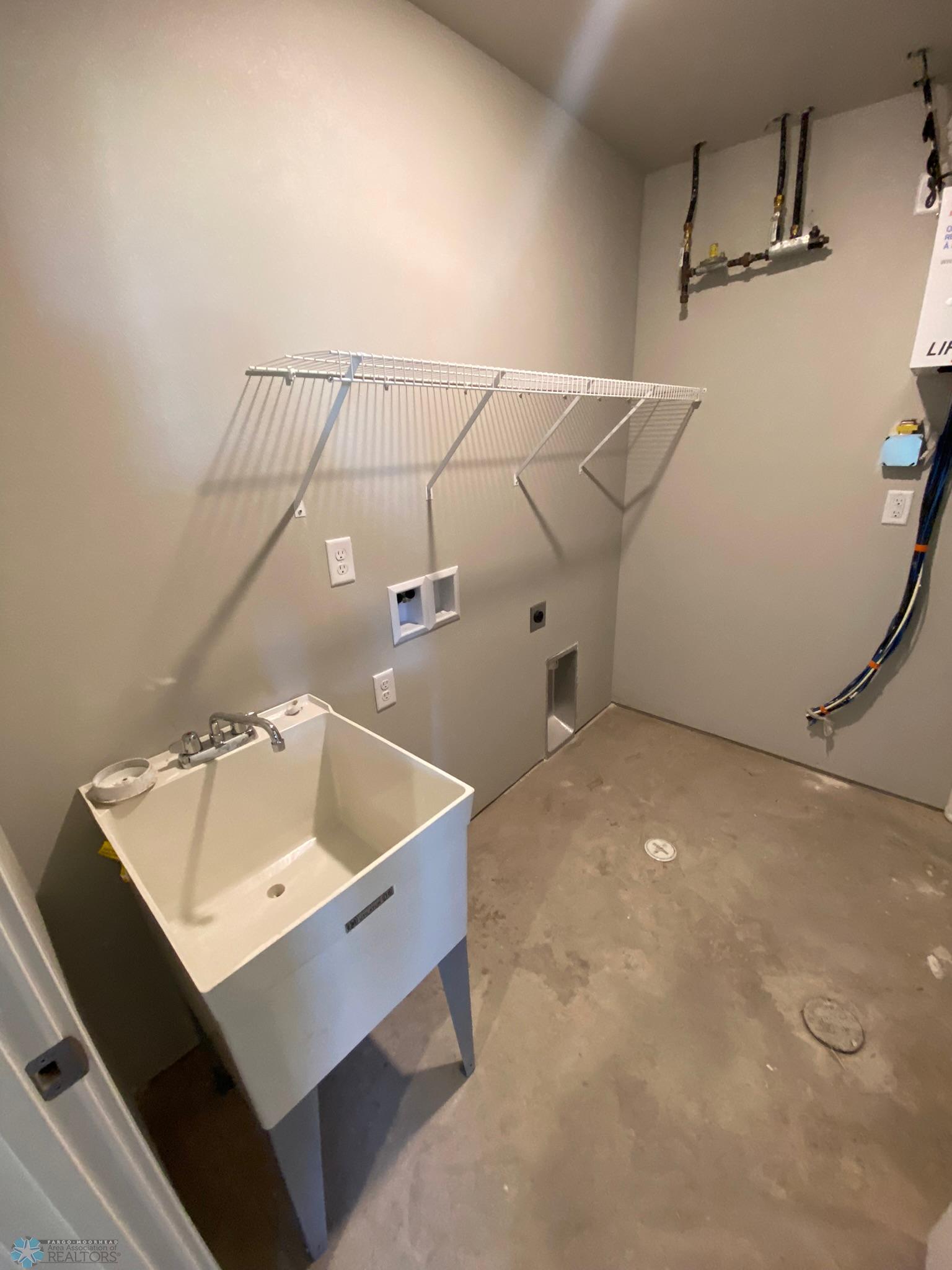 Laundry w/Sink