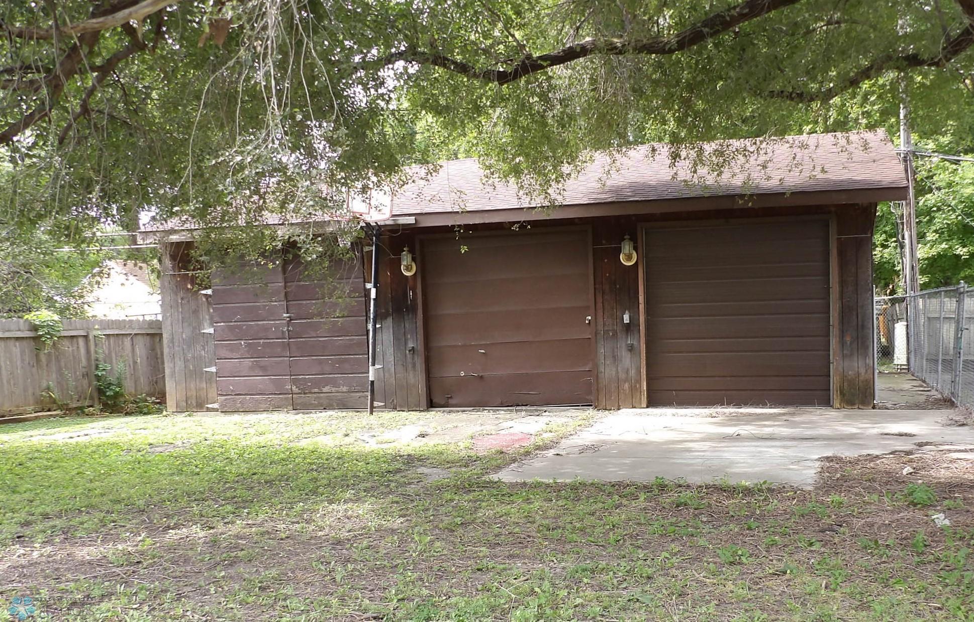 garage.JPG