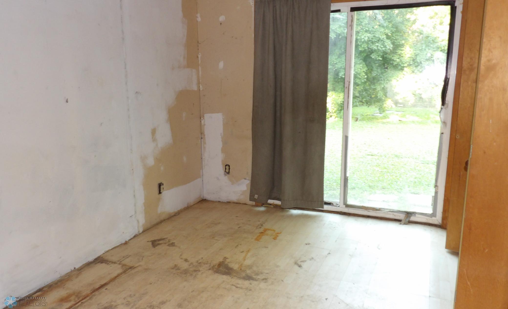 bedroom2.JPG
