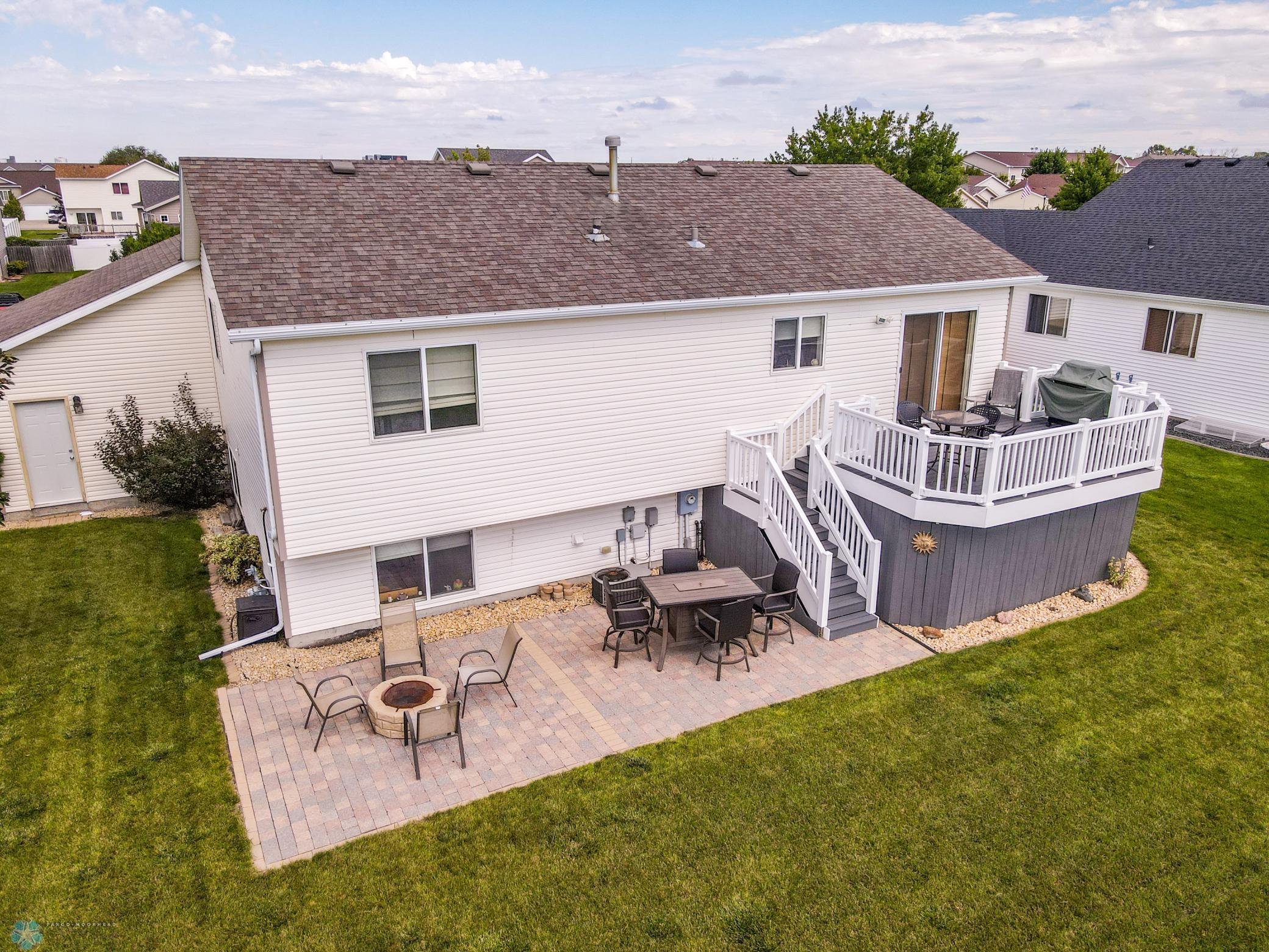 633 36th Ave W