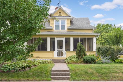 246 9th Avenue N, Hopkins, MN 55343