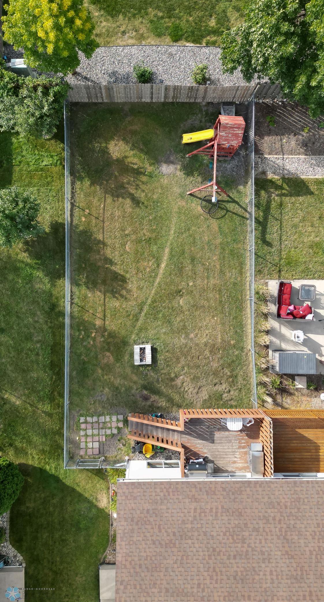L2P064-0738.jpg