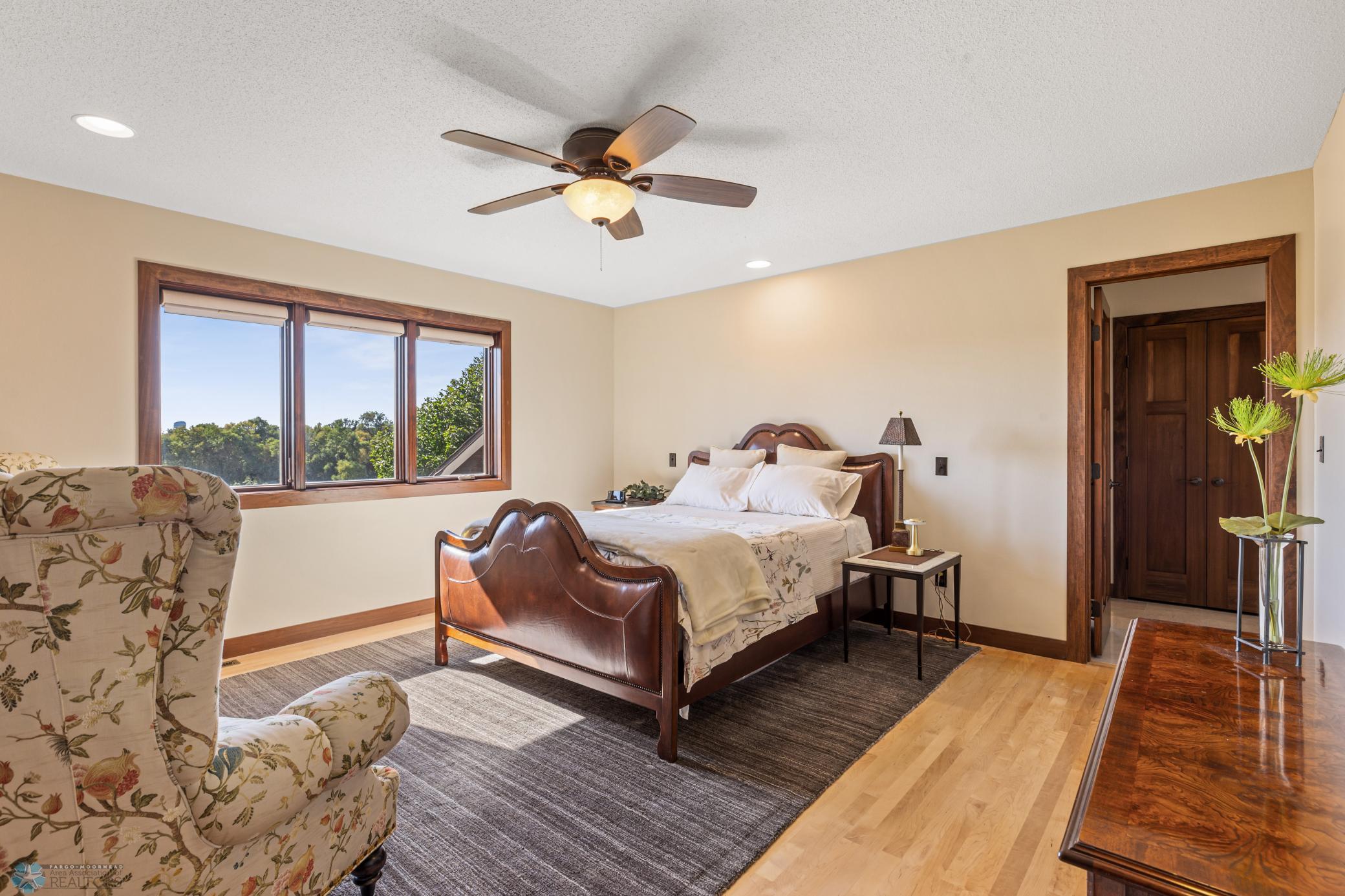 2nd Floor - Primary Bed