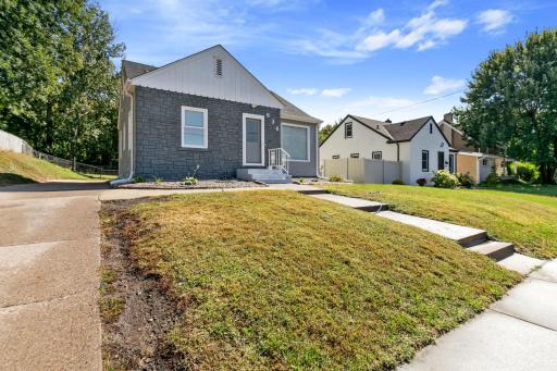 Photo for 636 White Bear Avenue N, Saint Paul, MN 55106 - listing #6603685 636 White Bear Avenue N, Saint Paul, MN 55106