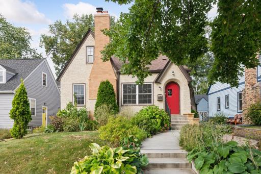 2107 Watson Avenue, Saint Paul, MN 55116