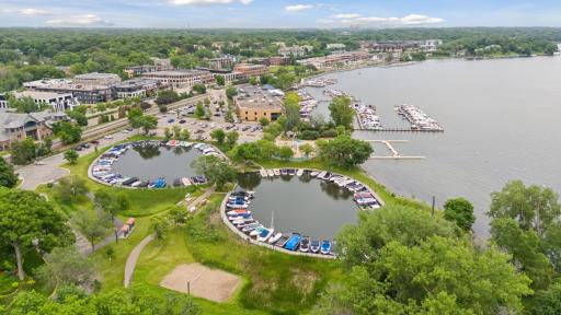 2507 Bantas Point Lane, Minnetonka, MN 55391