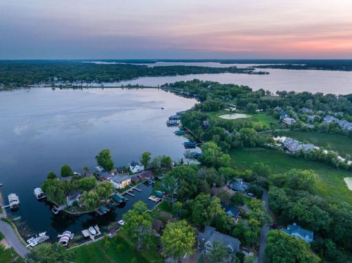 2507 Bantas Point Lane, Minnetonka, MN 55391