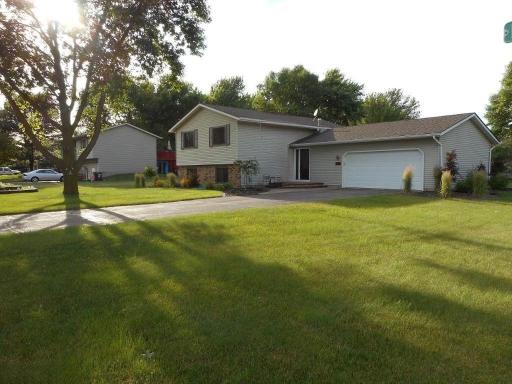 302 Evergreen Street W, Vermillion, MN 55085