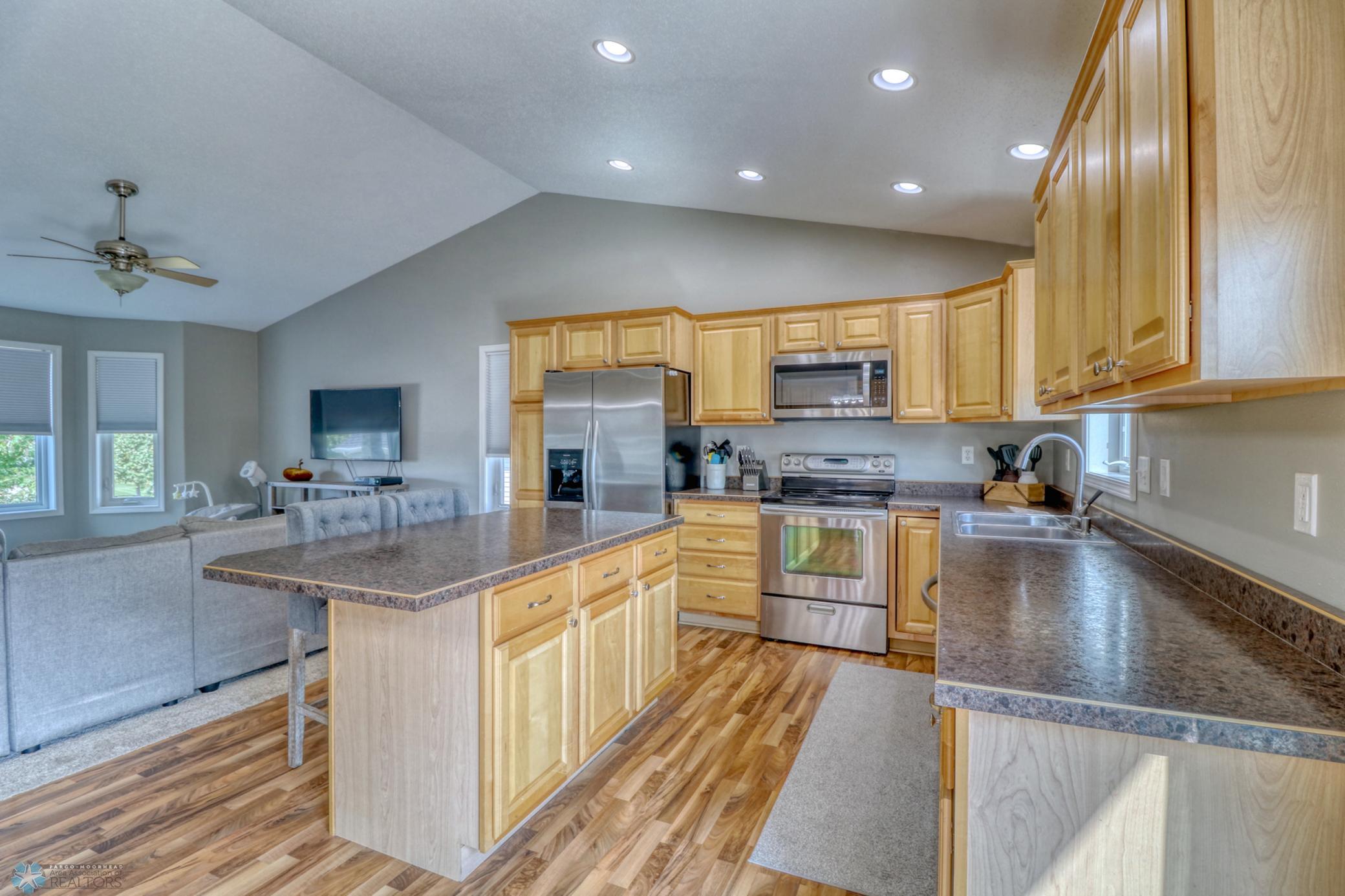 Kitchen1_4.jpg