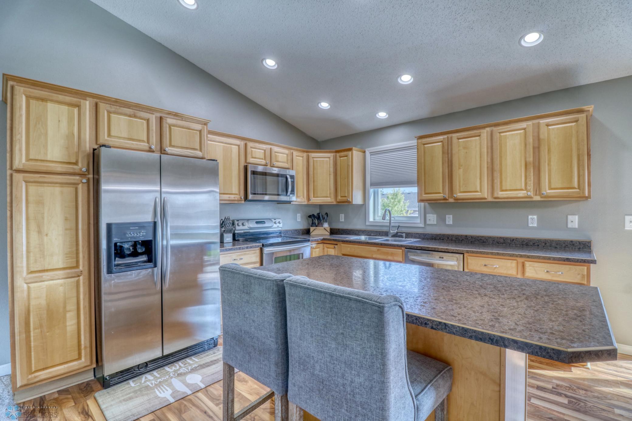 Kitchen1_3.jpg