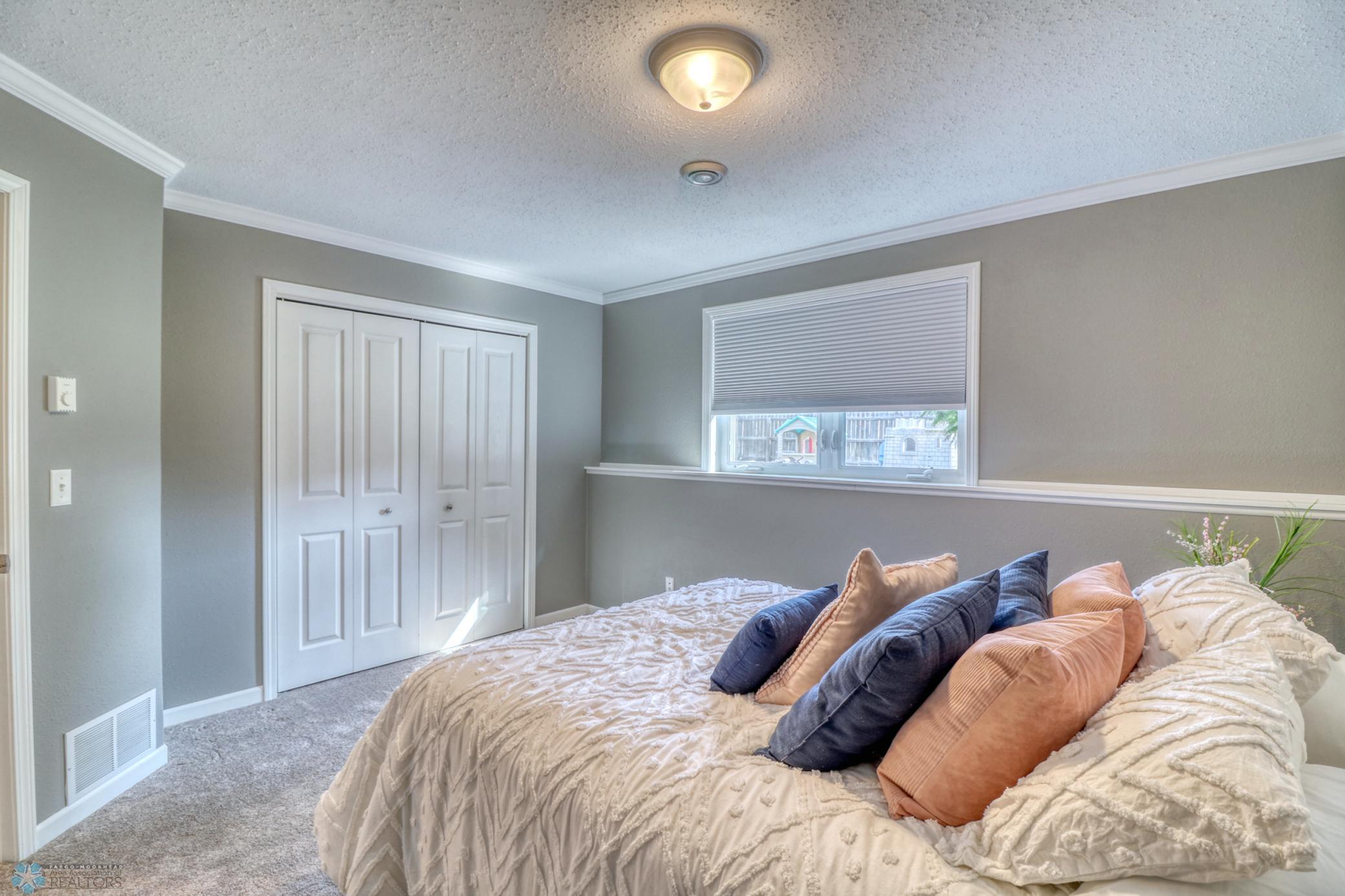 Basement Bedroom1_2.jpg
