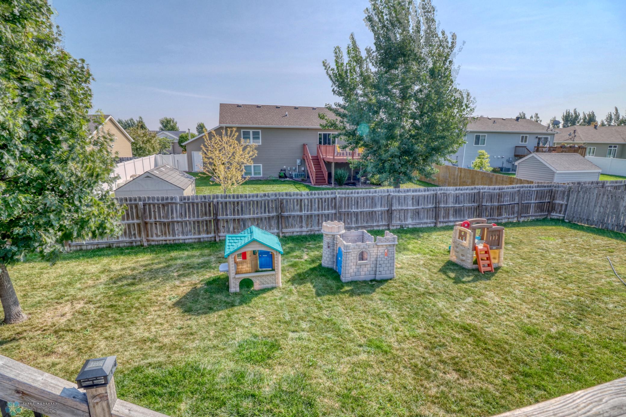 Backyard1_4.jpg