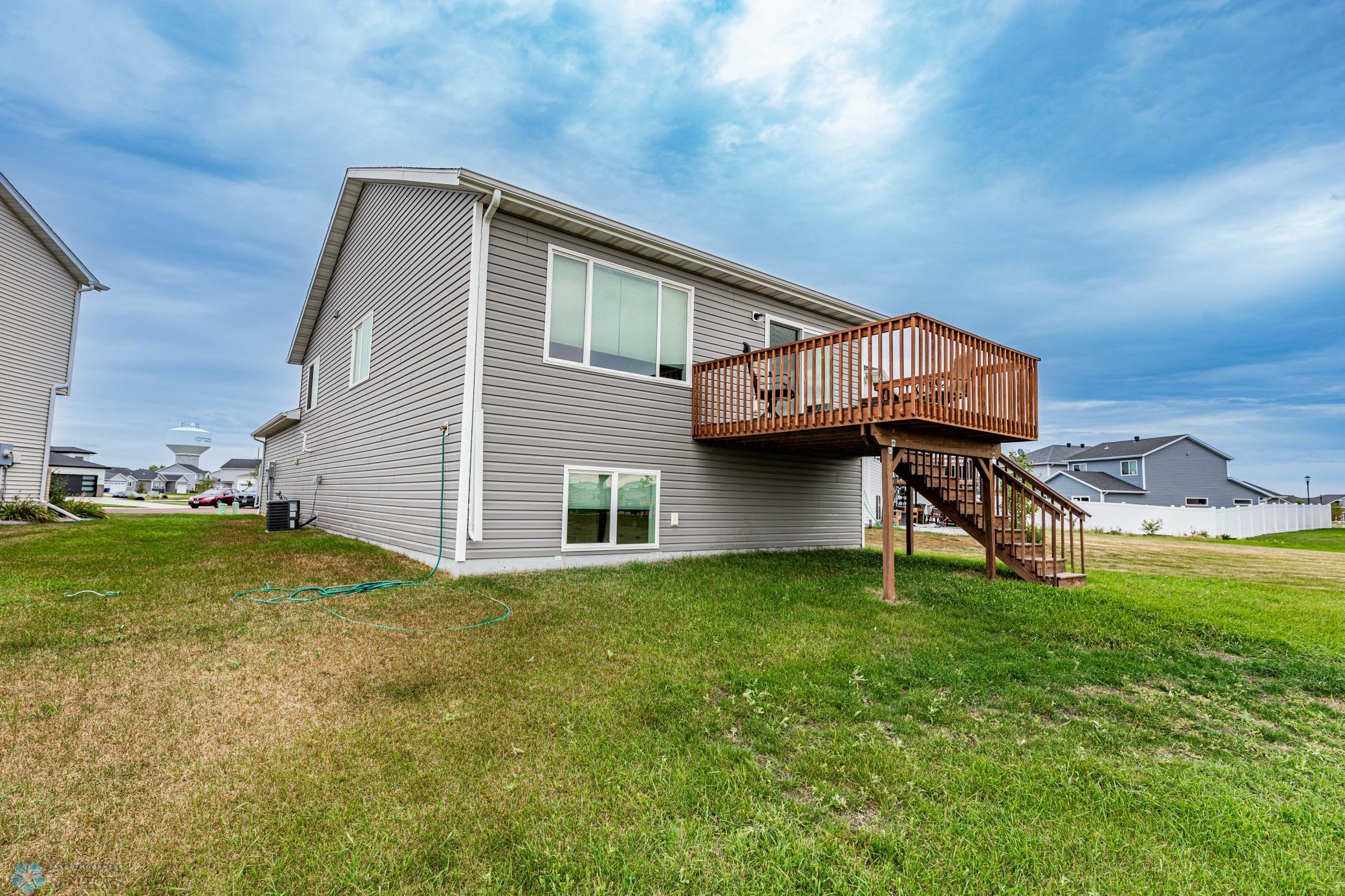 658121(6of39).jpg