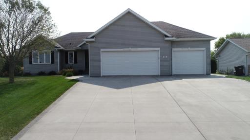 516 1st Avenue SE, Grand Meadow, MN 55936