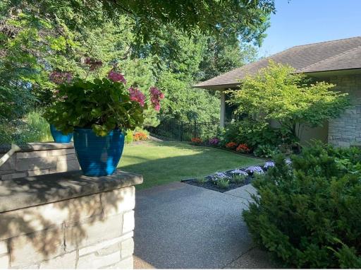 9741 Norway Hills Trail, Lakeville, MN 55044