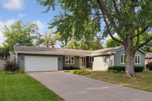11205 52nd Avenue N, Minneapolis, MN 55442