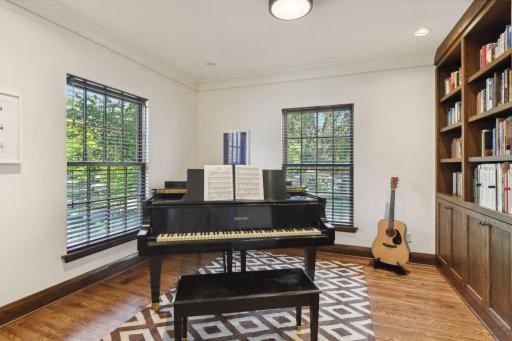 2765 Dean Parkway, Minneapolis, MN 55416