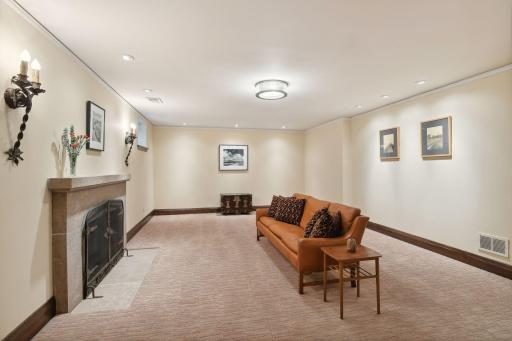 2765 Dean Parkway, Minneapolis, MN 55416