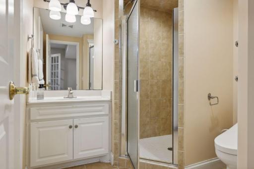 1 Southpointe Court, North Oaks, MN 55127