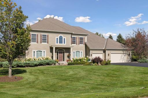 1 Southpointe Court, North Oaks, MN 55127