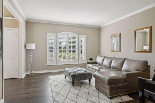 1 Southpointe Court, North Oaks, MN 55127