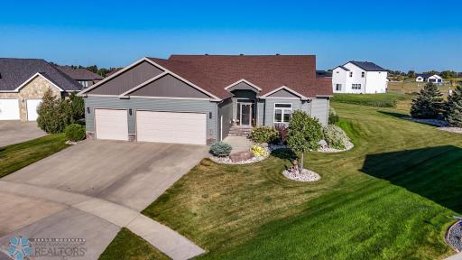 813 Birdie Court, Mapleton, ND 58059