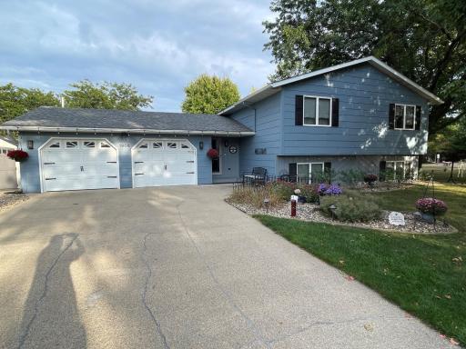 Photo for 1906 Bayview Drive, Albert Lea, MN 56007 - listing #6605331 1906 Bayview Drive, Albert Lea, MN 56007