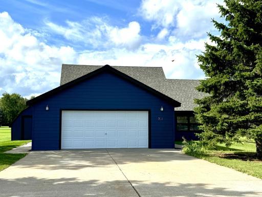 231 Oak Road, Warroad, MN 56763