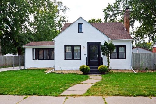 1970 5th Street E, Saint Paul, MN 55119
