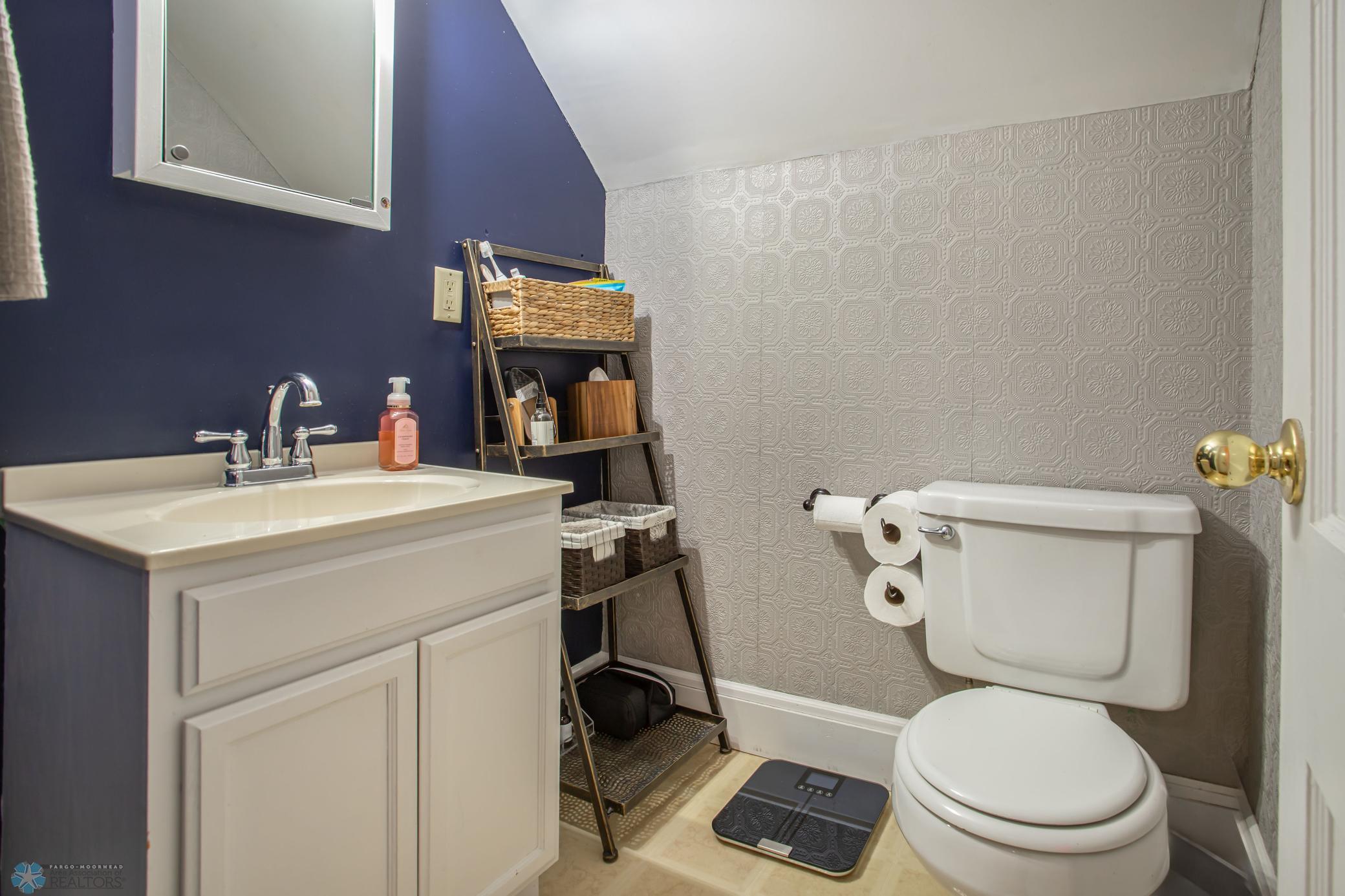 Primary 1/2 Bath