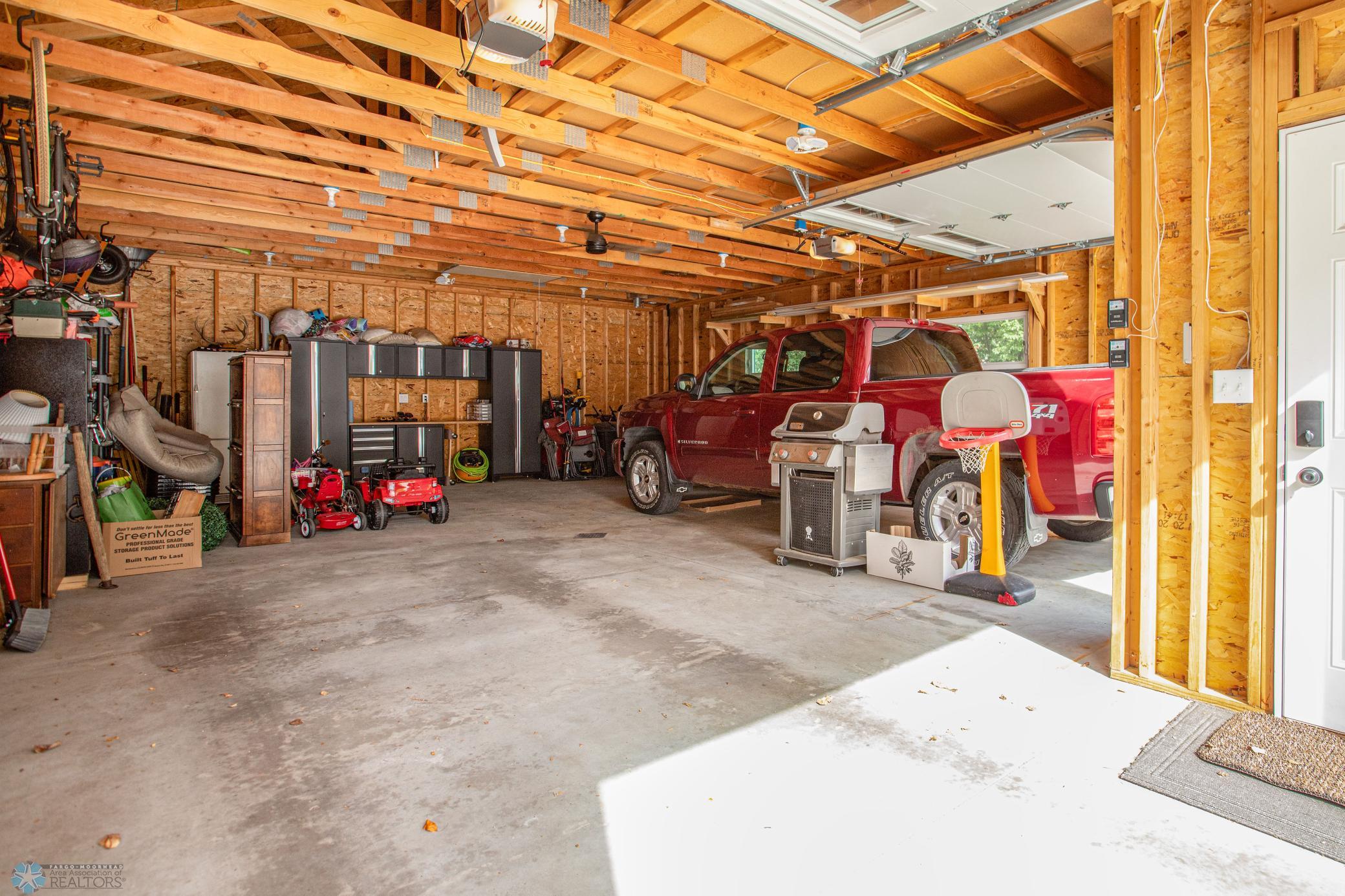 Oversized 2 stall garage