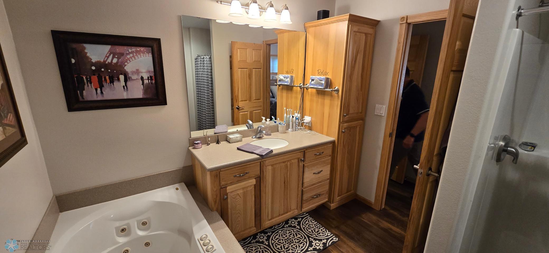 Master Bed Bath